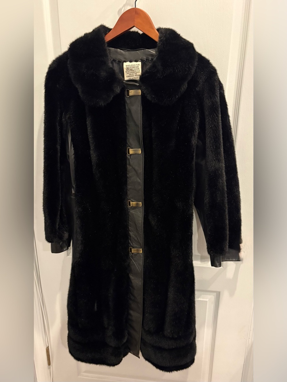 Vintage Marcus Tissavel France Pile 100% Acrylic Faux Fur Coat Jacket Women's